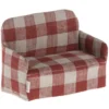 Maileg Poppenhuisbank Rood Geruit - 11 Cm -Janod Winkel bank rood wit