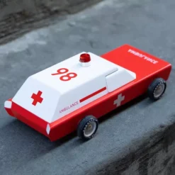 Candylab Candycar Ambulance -Janod Winkel candylab candycar ambulance 5