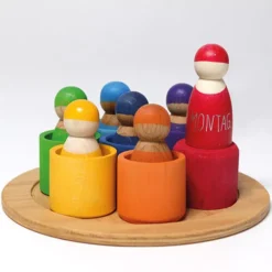 Grimm's Houten Regenboog Vrienden In Kom - 7 St -Janod Winkel grimm s houten regenboog vrienden in kom 7 st 6