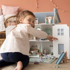 Little Dutch Poppenhuis Babykamer - 11-delig -Janod Winkel little dutch poppenhuis babykamer 11 delig 2