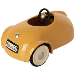 Maileg Knuffelmuis Kleine Broer Met Garage En Auto - Geel - 10 Cm -Janod Winkel maileg poppenauto geel 2