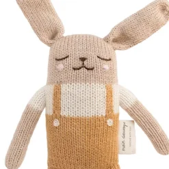 Main Sauvage Knuffelkonijn Ochre Overalls - 22 Cm -Janod Winkel main sauvage knuffelkonijn ochre overalls 22 cm 1