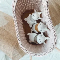 Mrs Ertha Knuffeleenhoorn En Rammelaar - Harbor - 23 Cm -Janod Winkel mrs ertha knuffeleenhoorn en rammelaar harbor 23 cm 5