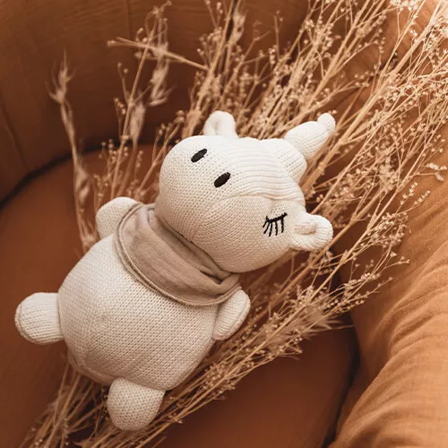 Mrs Ertha Knuffeleenhoorn En Rammelaar - Ivory - 23 Cm 5 Mrs Ertha Knuffeleenhoorn En Rammelaar - Ivory - 23 Cm - Afbeelding 3