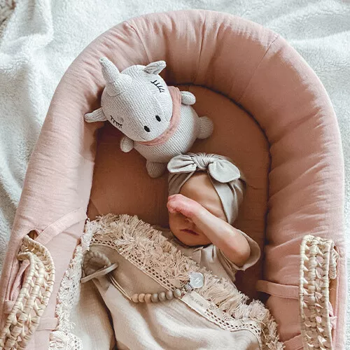 Mrs Ertha Knuffeleenhoorn En Rammelaar - Peach - 23 Cm - Afbeelding 3