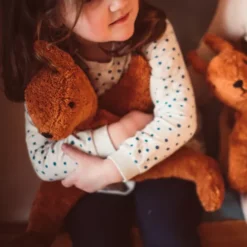 Senger Knuffeleekhoorn - 32 Cm -Janod Winkel senger knuffeleekhoorn 32 cm 1 1