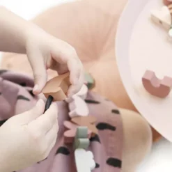 Vanpauline Rijgkralen Foam Met Etui - Nude - 72st -Janod Winkel vanpauline rijgkralen foam met etui nude 72st 4